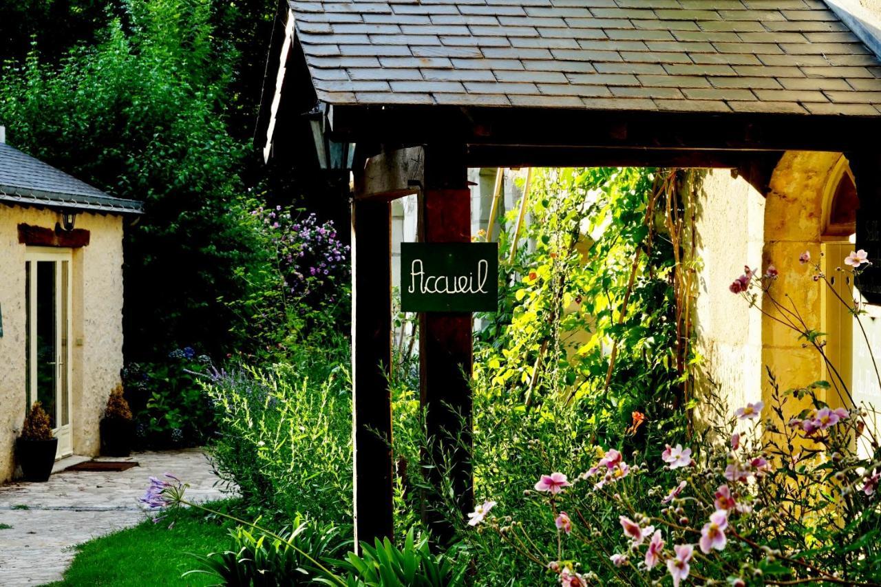 Bed and Breakfast Le Moulin De La Planche Cerelles Esterno foto