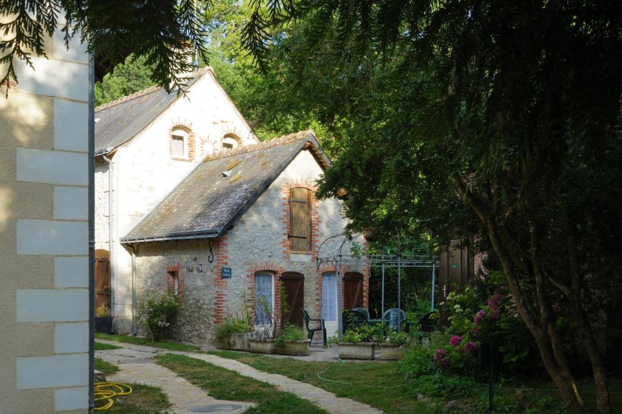 Bed and Breakfast Le Moulin De La Planche Cerelles Esterno foto
