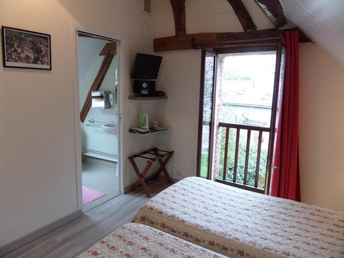Bed and Breakfast Le Moulin De La Planche Cerelles Esterno foto