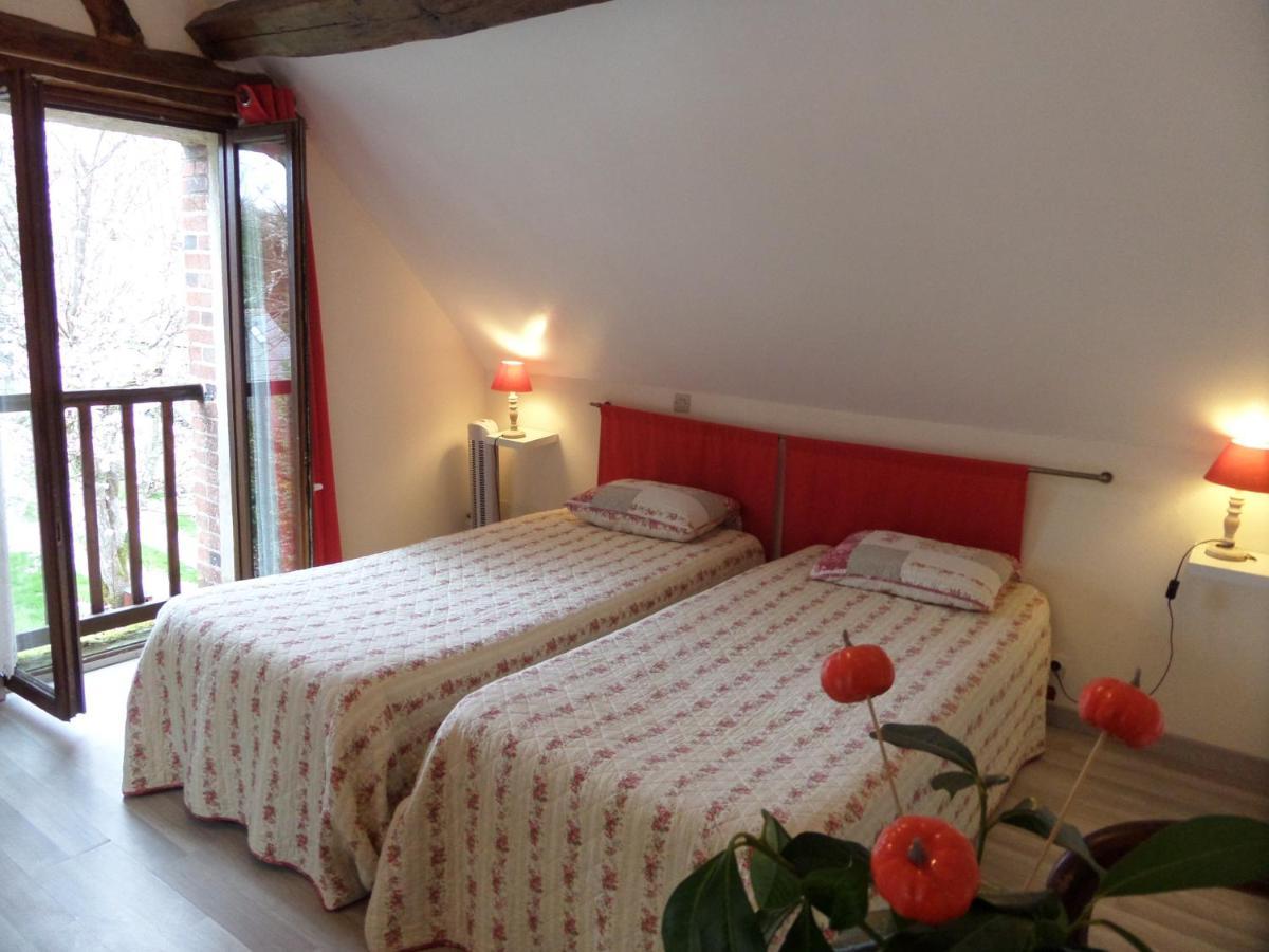 Bed and Breakfast Le Moulin De La Planche Cerelles Esterno foto